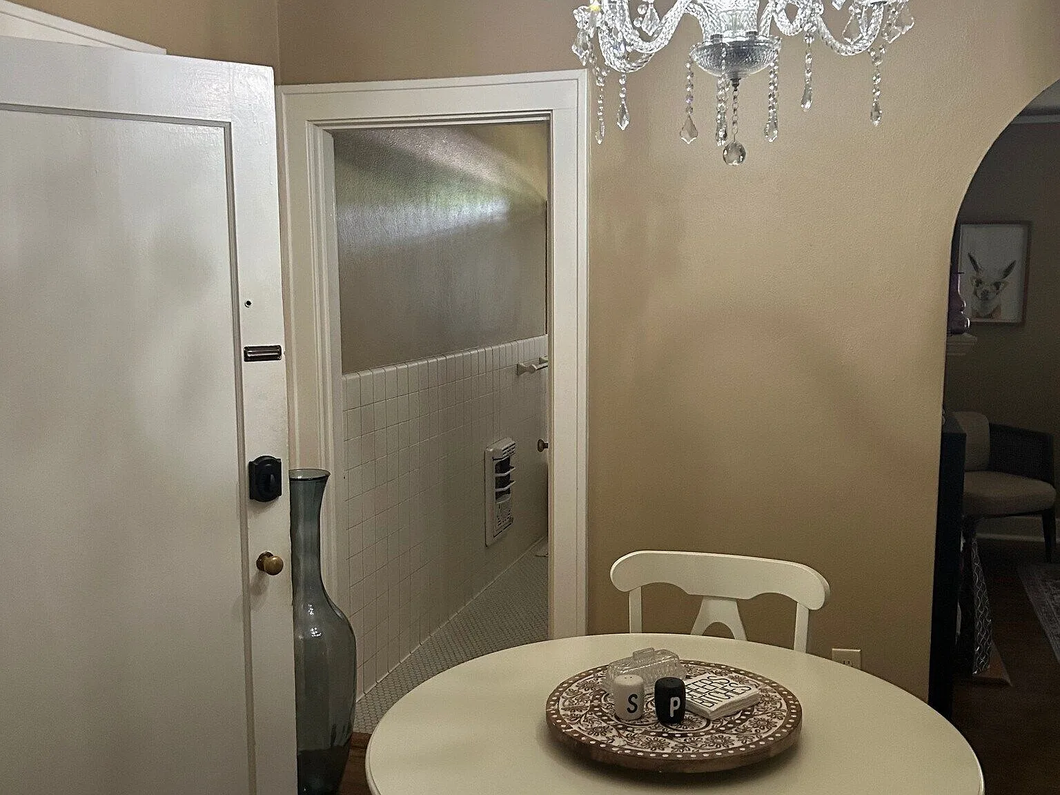 1 bed, 1.0 bath, 750 sqft, $875 — Photo 2