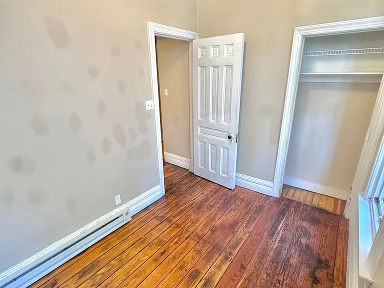 342 N 8th St — Photo 15