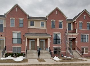 1103 E Port Clinton Rd, Vernon Hills, IL 60061