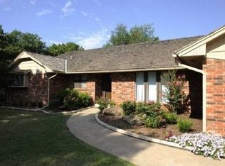 6801 Applewood Dr, Edmond, OK 73034