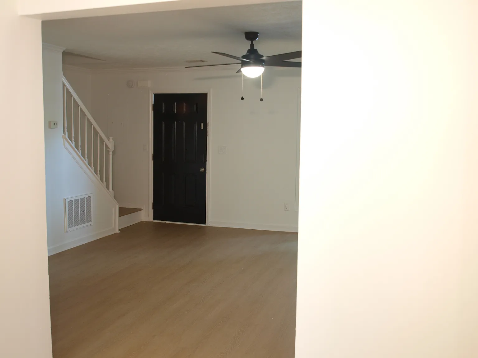 Wells Cir, Stone Mountain — Photo 3