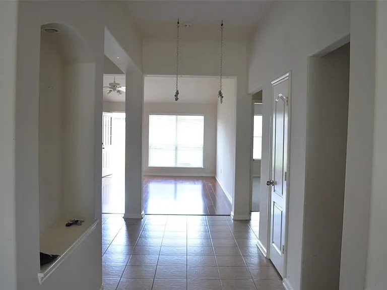 6719 Emerald Shire Ln — Photo 5