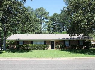 25 Rambling Rd, Longview, TX 75604