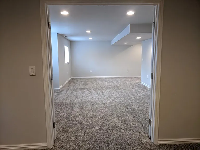 9045 Rochester Dr — Photo 66