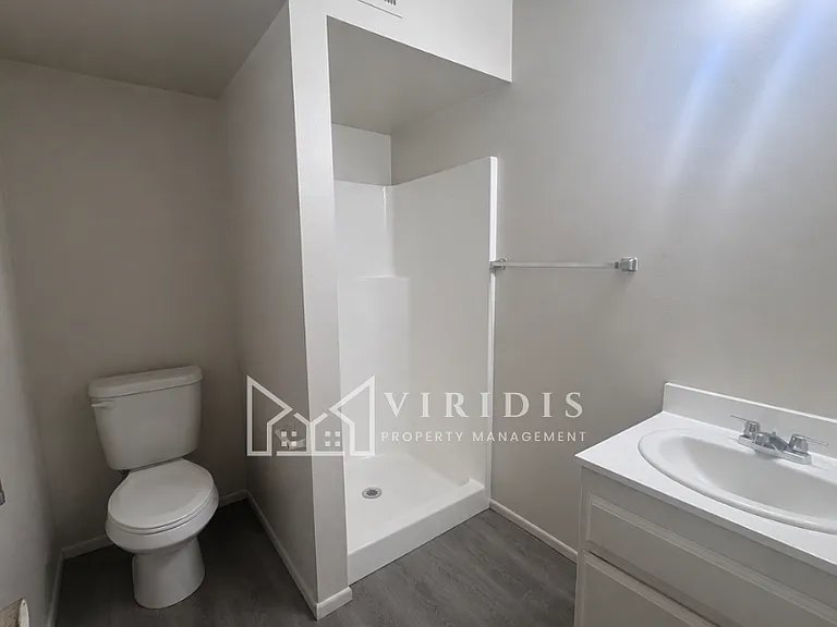 2203 Rounds St — Photo 6
