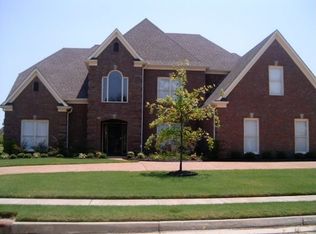 1016 Woodland Glen Dr, Cordova, TN 38018