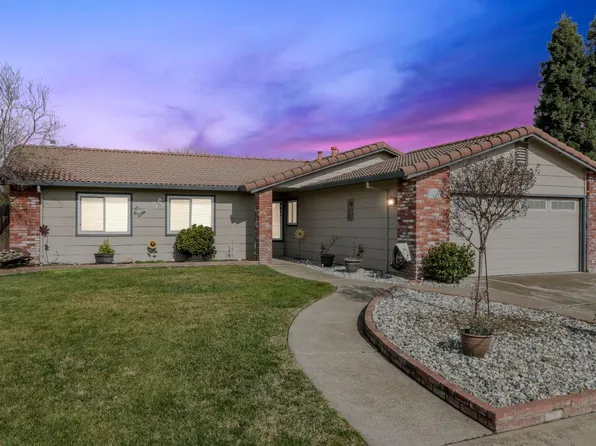 2206 Dias St, Escalon, CA 95320