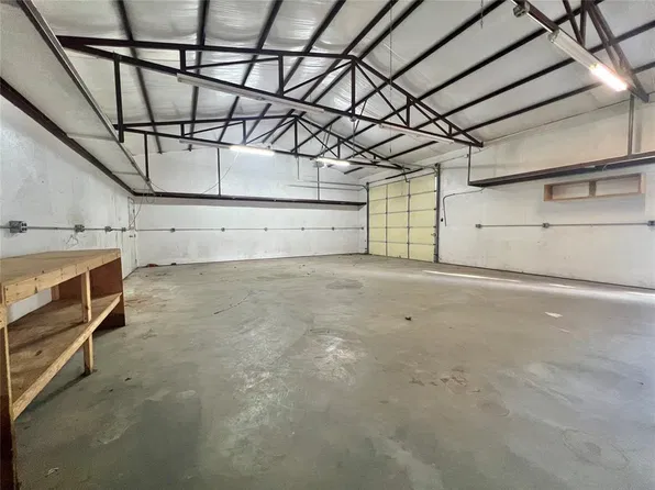 20165 W Oak St, Harrah, OK 73045