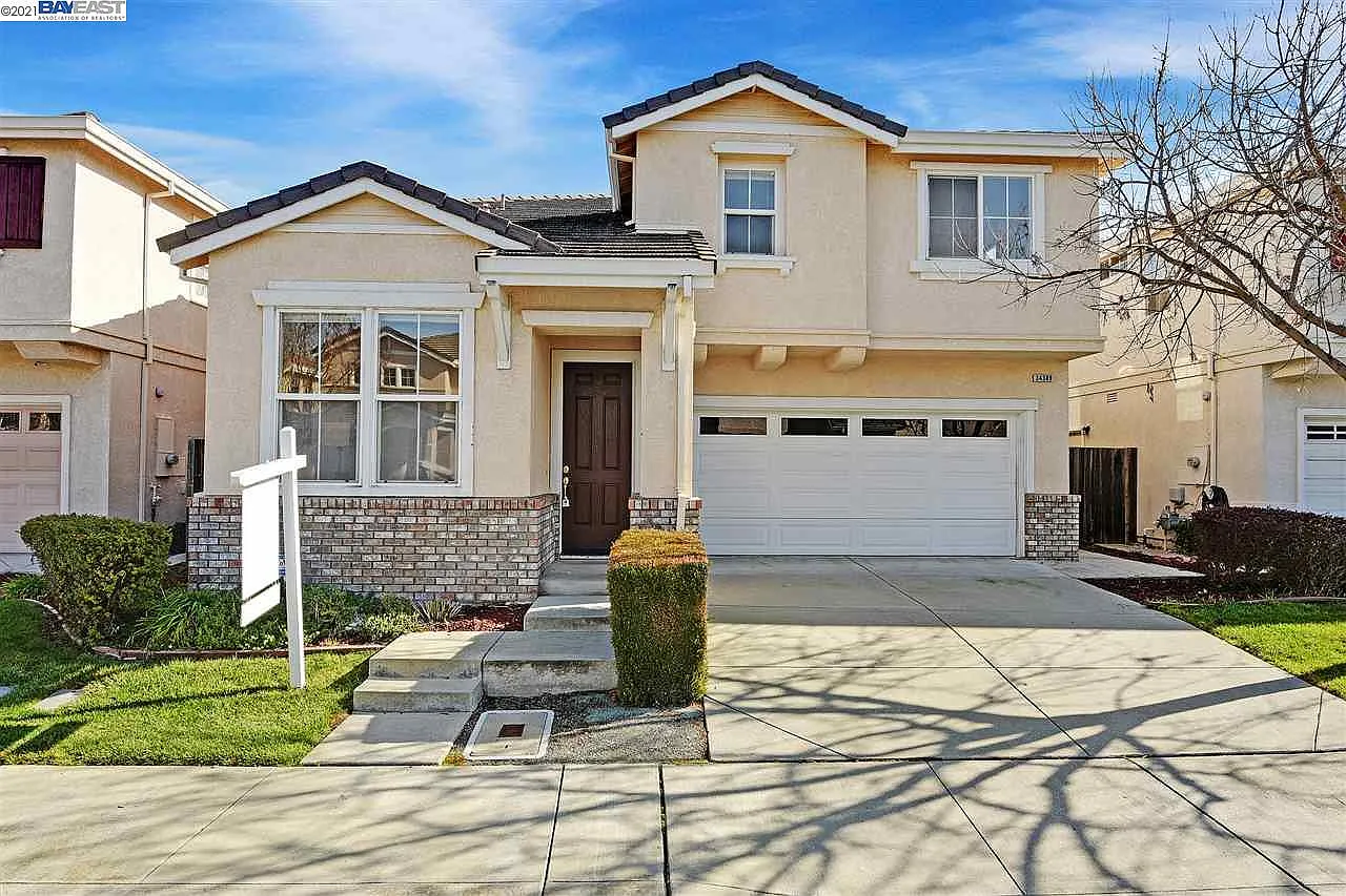 34389 Torrey Pine Ln photo 1