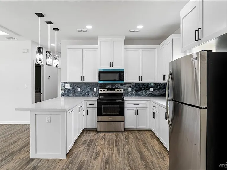 1300 Rosewood Ln #1 — Photo 7