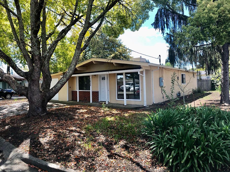 1st image of 1633 Carol Dr