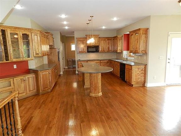 4th image of 22204 W 58th St