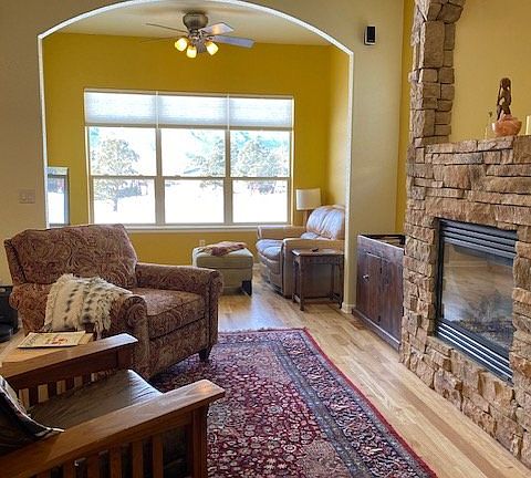 2nd image of 363 Vista Montana Ln