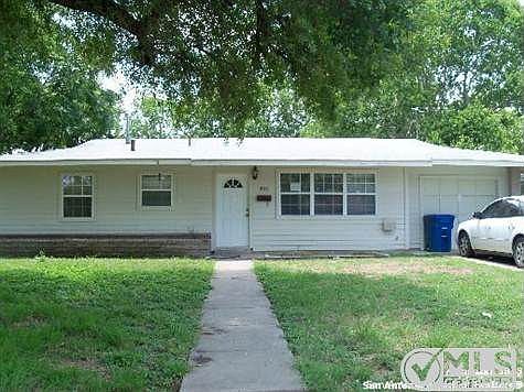 1st image of 302 Cresham Dr