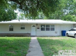 302 Cresham Dr, San Antonio, TX 78218
