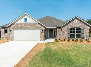 1327 E 135th St, Glenpool, OK 74033