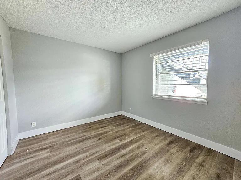 4160 Barna Ave #B — Photo 7