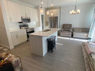 86 Douglas Henning Bay, Winnipeg, MB R3Y2B4