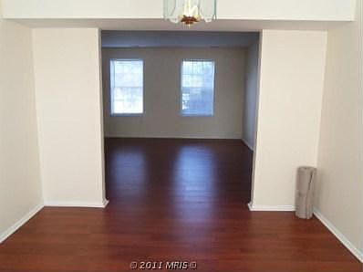 5th image of 937 Edmund St
