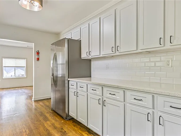 937 Lawton St SW — Photo 13