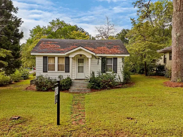 511 Sunrise Blvd, Bessemer, AL 35023