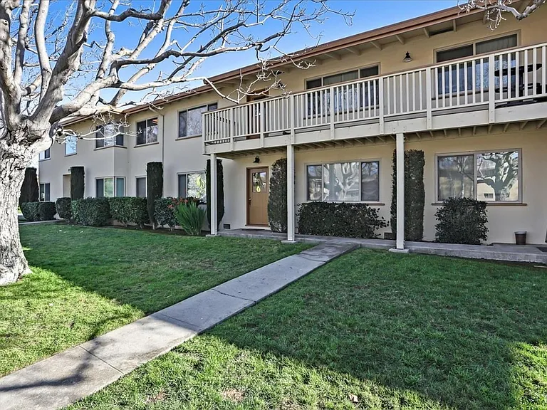 1952 Bellomy St, Santa Clara — Photo 1