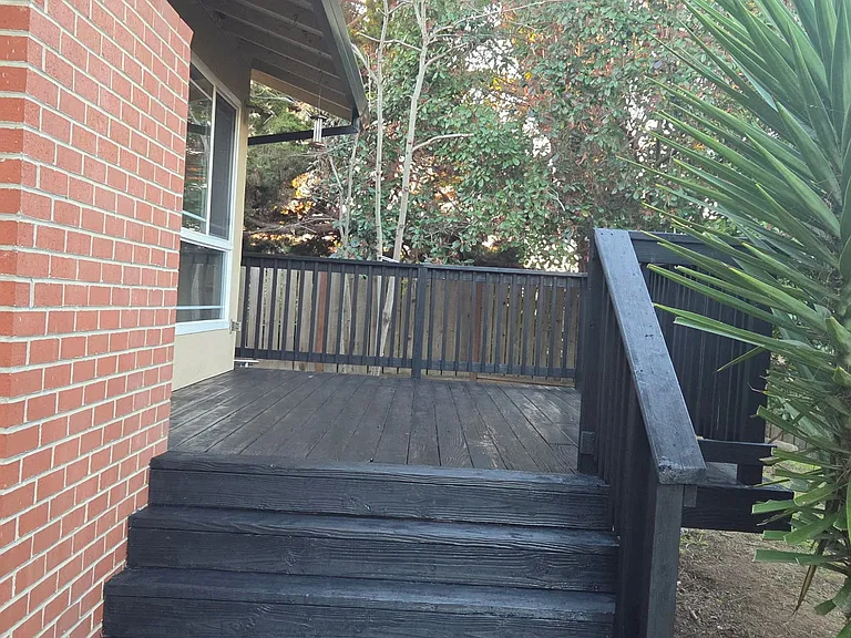 27933 Edgecliff Way — Photo 13