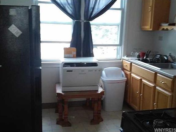 4th image of 79 Juniata Pl