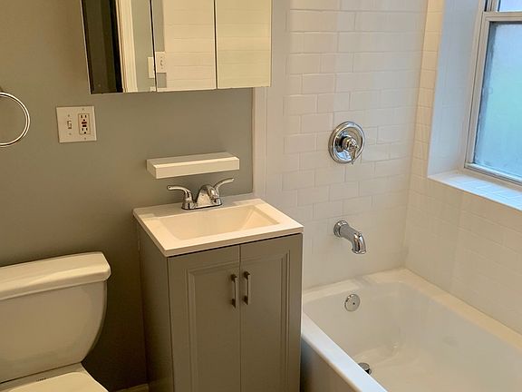 4th image of 1346.5 W Estes Ave #1W