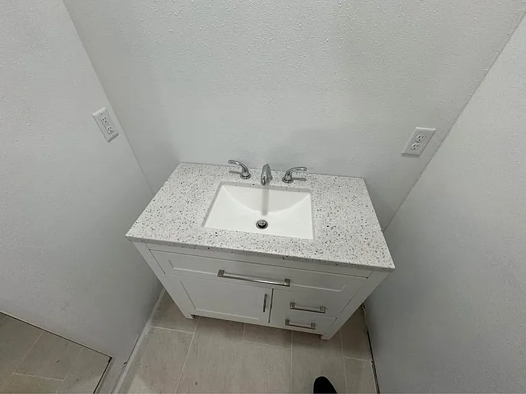 304 Mimosa St — Photo 15