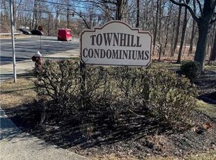 208 Town Hill Rd, Nanuet, NY 10954