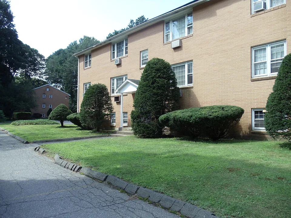 50 Grove St #3