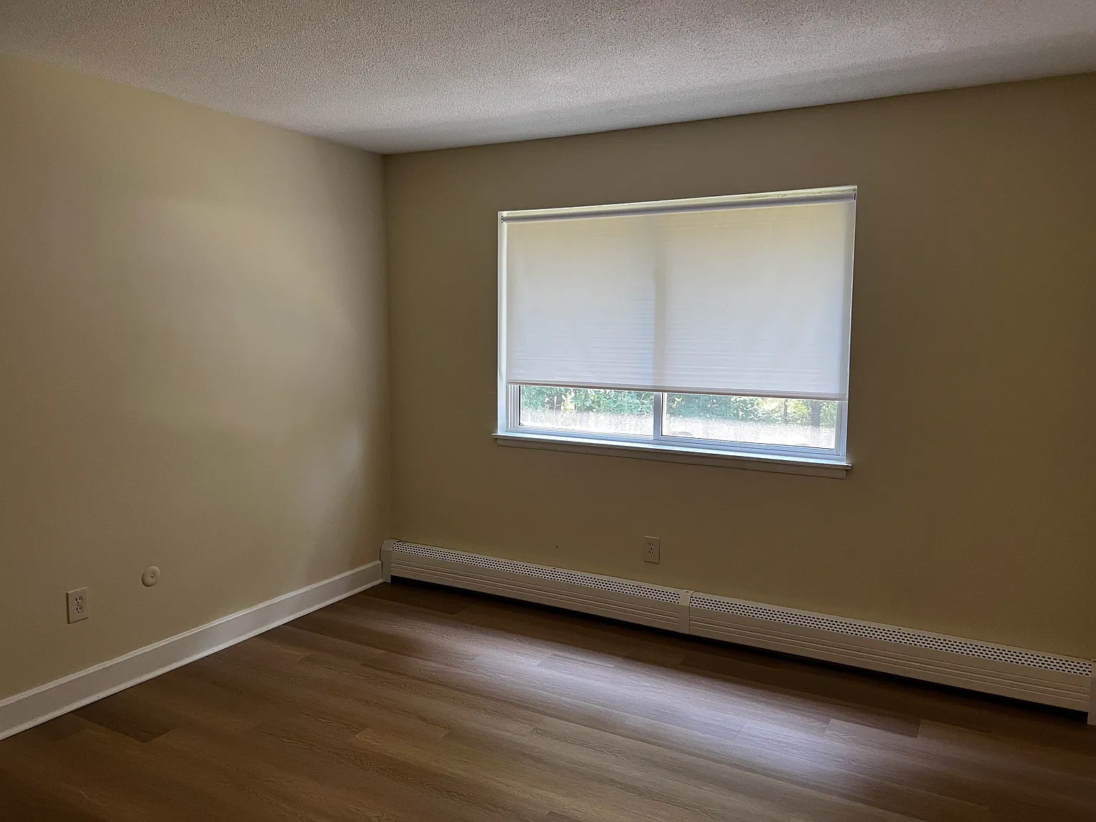Hilltop Apartments — Photo 4