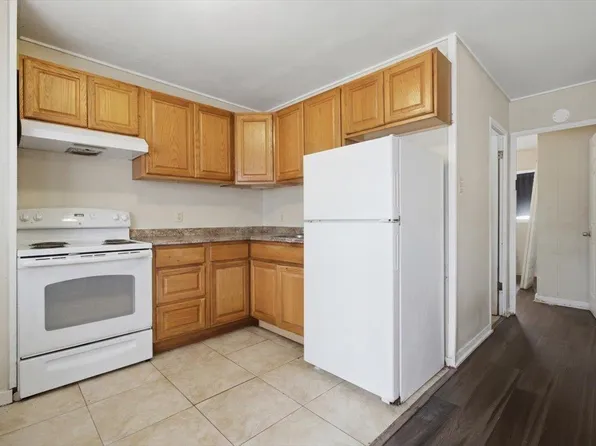 349 N Market St #A2, Wailuku, HI 96793