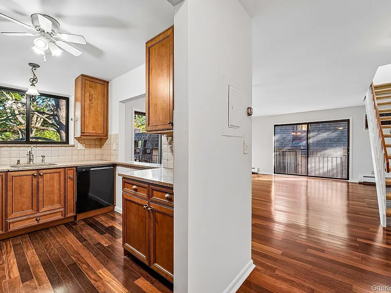 500 Central Park Ave #237 — Photo 4