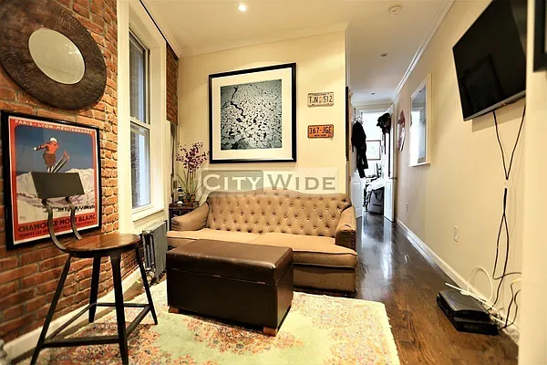 Rented by Voro New York | media 16