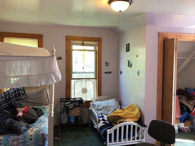 2nd image of 704 Wisconsin St