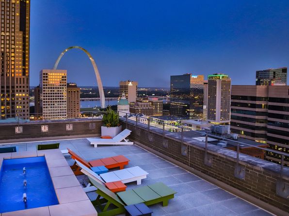 800 Olive St APT 1715