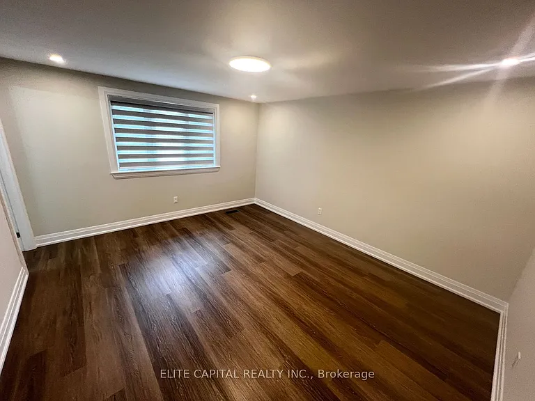 218 Chartland Blvd S — Photo 17