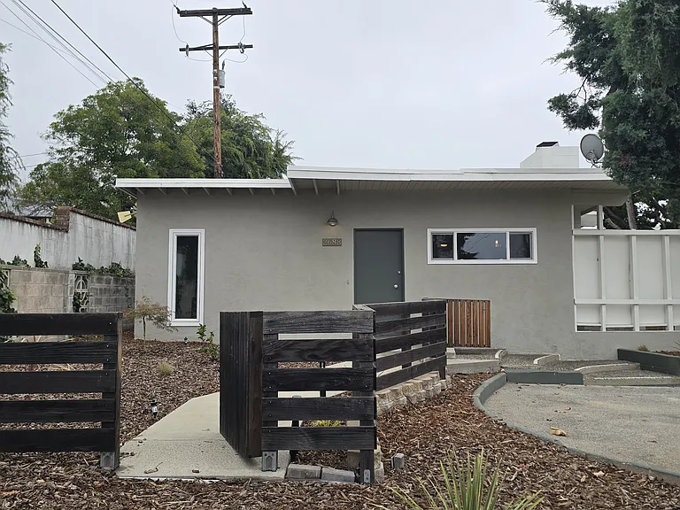 2688 Lake Ave — Photo 1