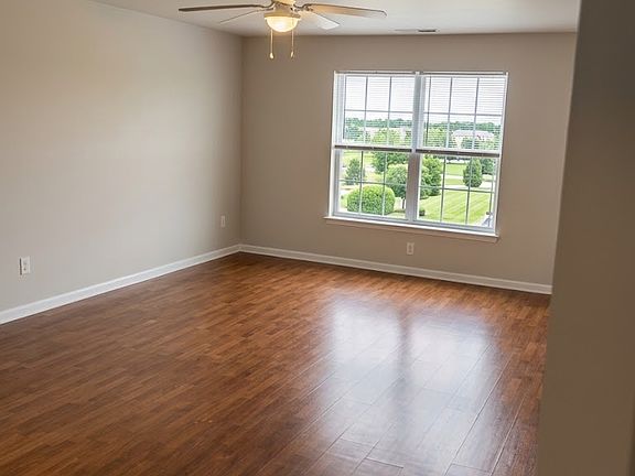3rd image of 1806 Stonehaven Cir