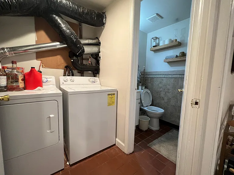 1611 Bainbridge St #1 — Photo 19