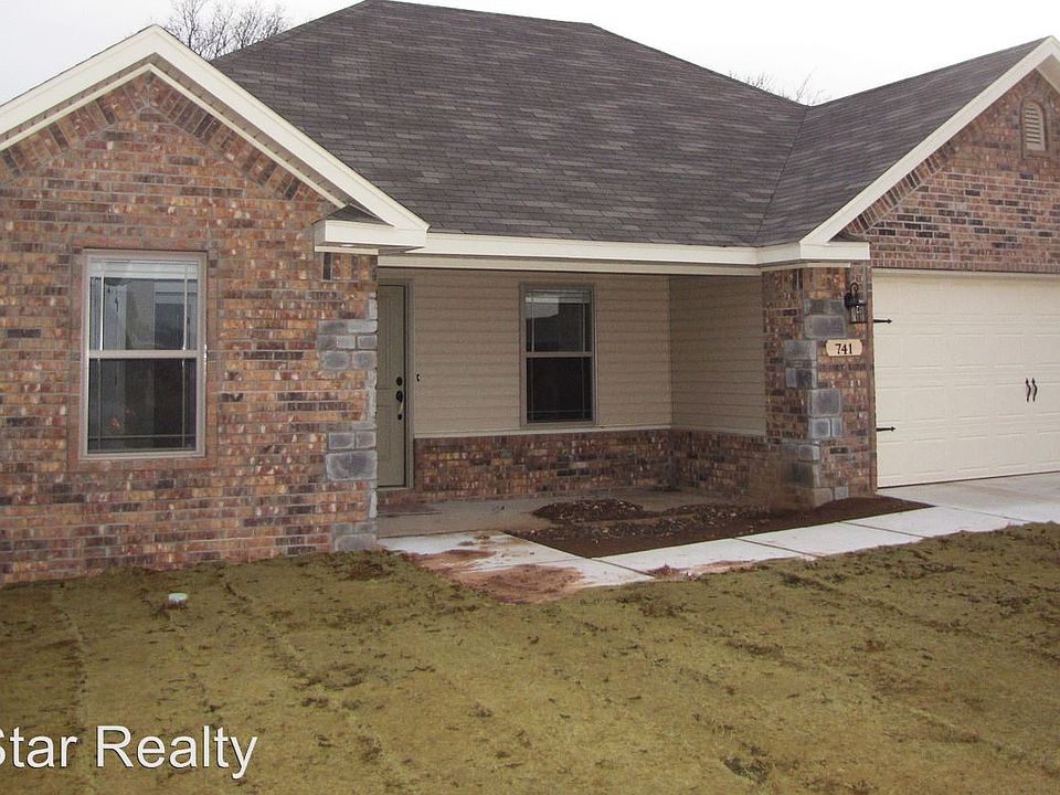 1st image of 741 Bonnie Scotland Dr