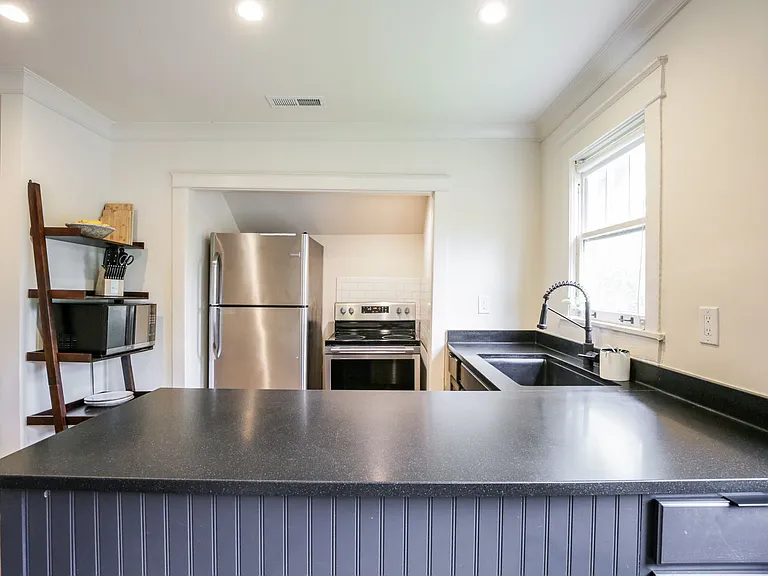 233B Chapel Ave — Photo 15