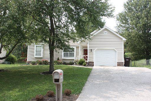 1st image of 620 Summerdale Dr