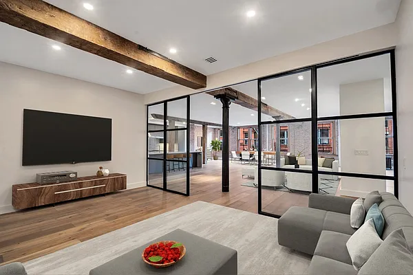 Rented by Bold New York | media 21