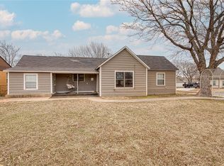 400 N 6th St, Weatherford, OK 73096