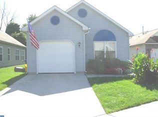 22 Spring Ln, Edgewater Park, NJ 08010