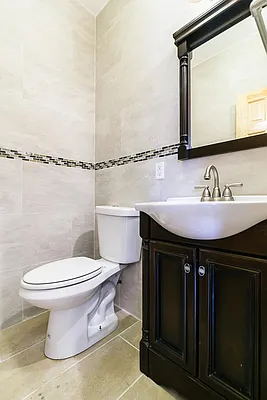 Rented by Nooklyn NYC LLC | media 51