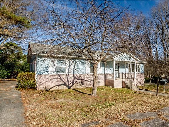3rd image of 3203 Garland Ave